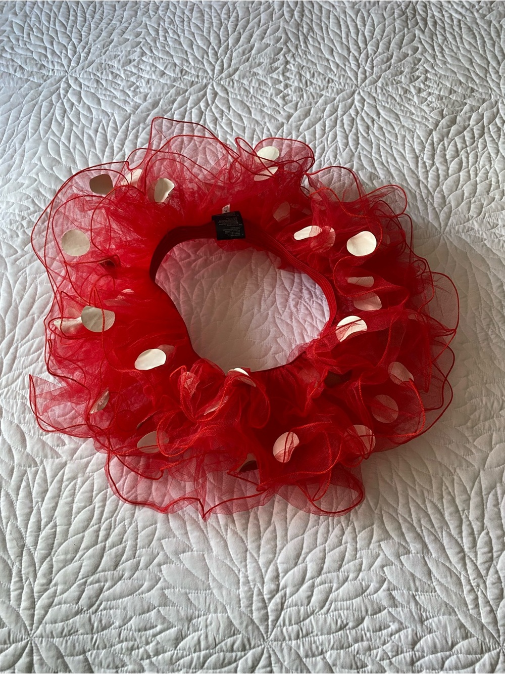 Leg Avenue Red Tulle Scrunchie with Gold Dots